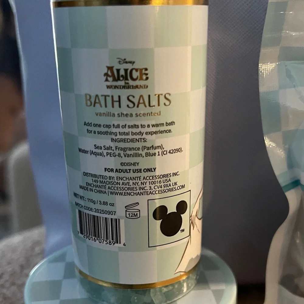 Alice in Wonderland (AiW)- Bath Salts, Scrub, Poof, Bath Bomb & Shroom Balm - Picture 6 of 14